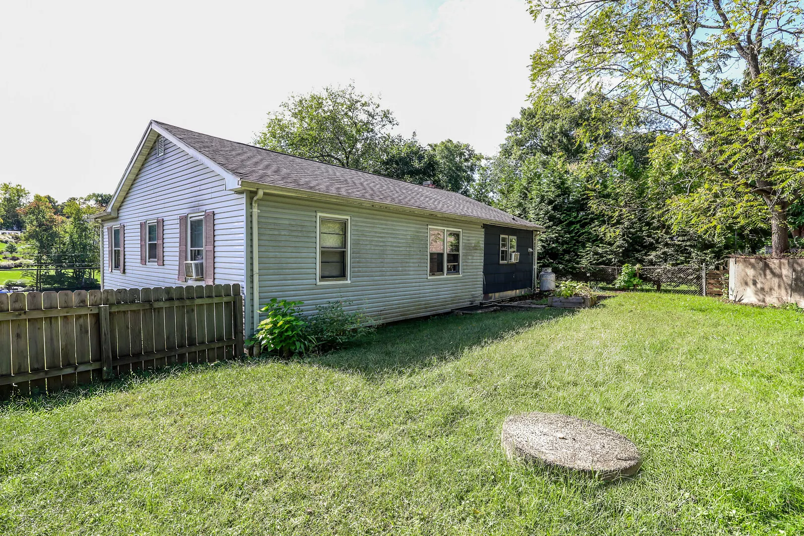 40 Kellogg Street Photo 26