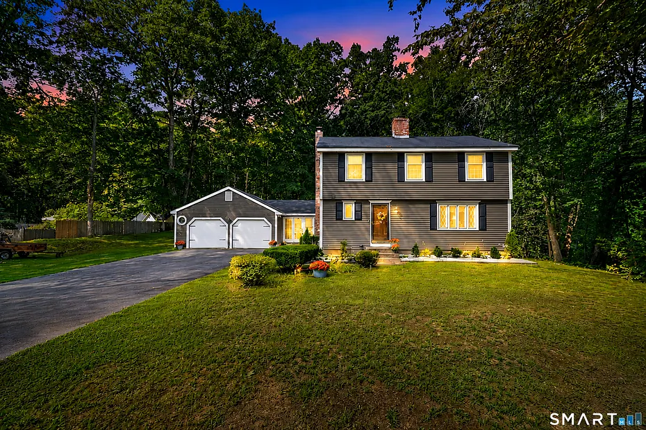 Suffield Single Family Photo 1