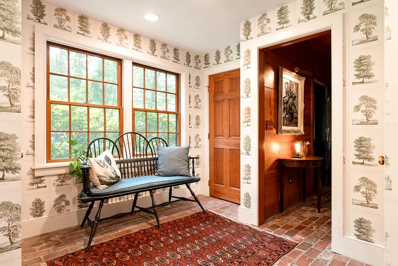 142 Interlaken Road Photo 16