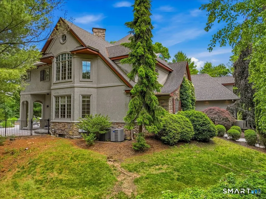 76 Sachem Head Road Photo 38