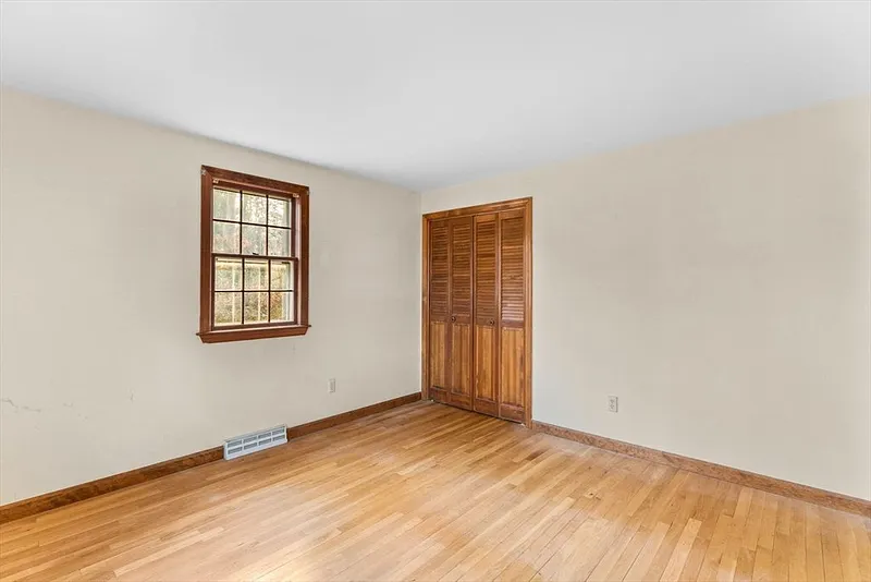 15 Hillside Dr Photo 16