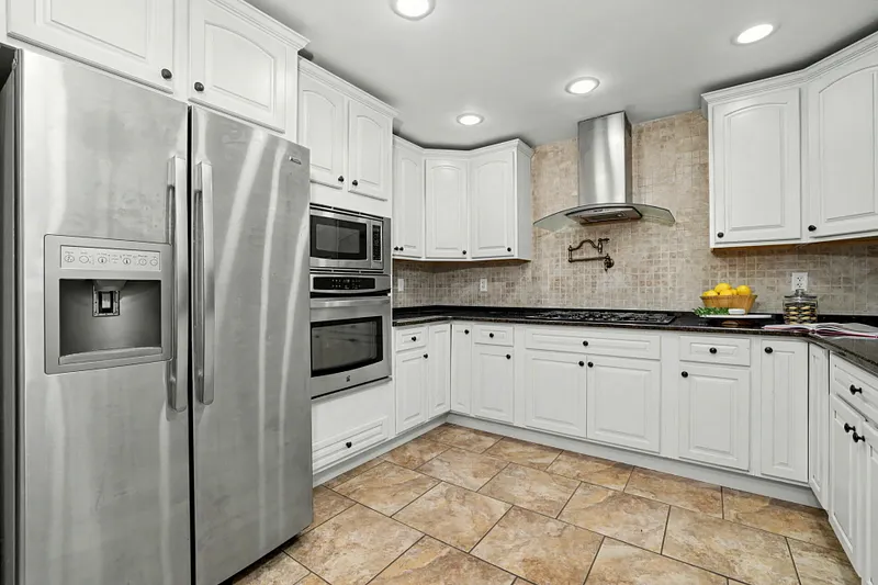 1226 Litchfield Road Photo 7