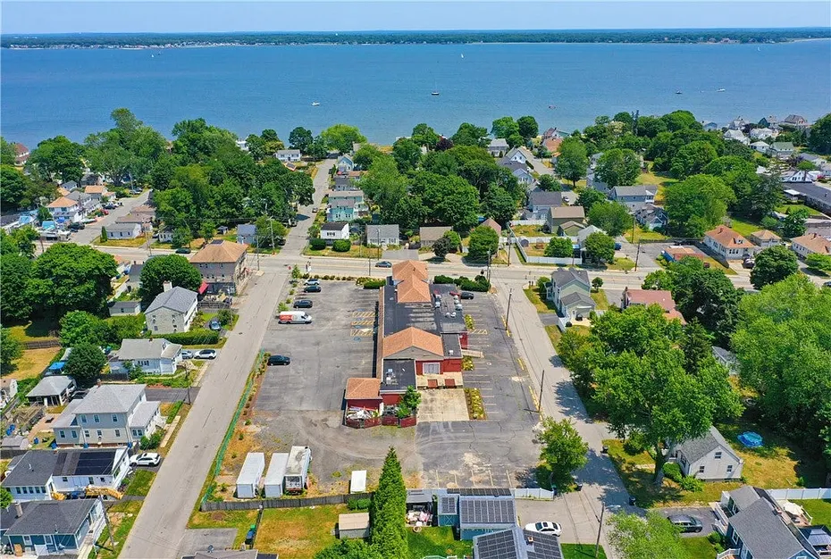 955 West Shore Road Photo 2