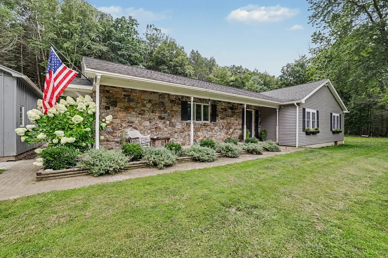 1226 Litchfield Road Photo 19