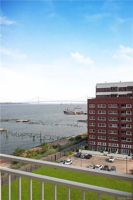 90 Bay Street Landing  #7D Photo 8