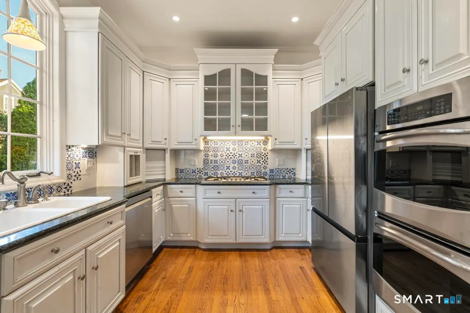 152 West River Street Photo 10