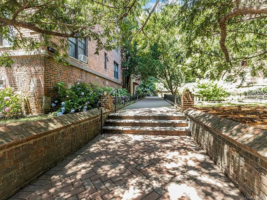 3015 Riverdale Avenue  #2k Photo 21