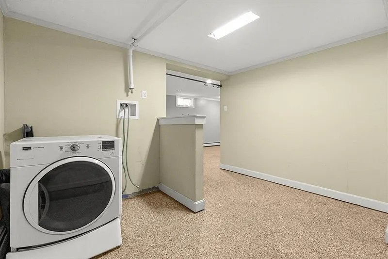 85 Gile St Photo 23