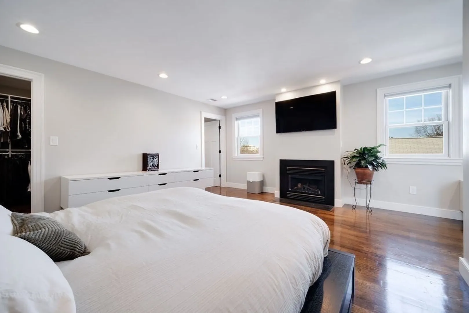 299 Walnut Street  #1 Photo 31