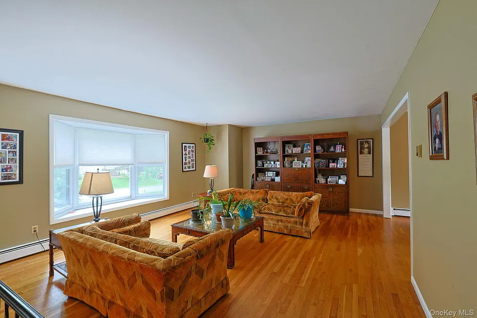 18 Hillside Road Photo 4