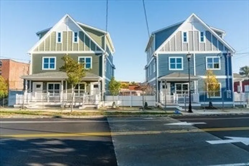 680 South East St. Photo 1