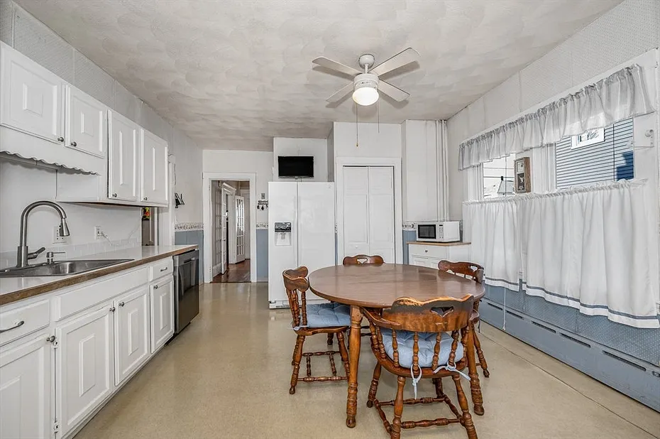 25 Wicklow Ave Photo 15