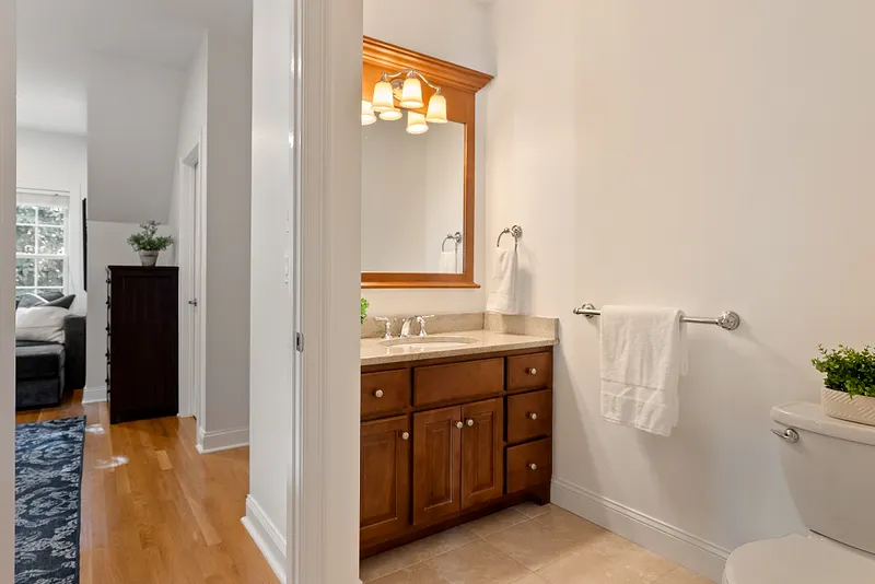 14 Highwood Crossing Photo 27