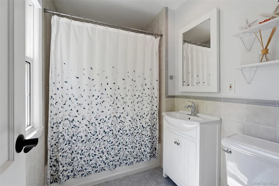136 Devonshire Road Photo 21
