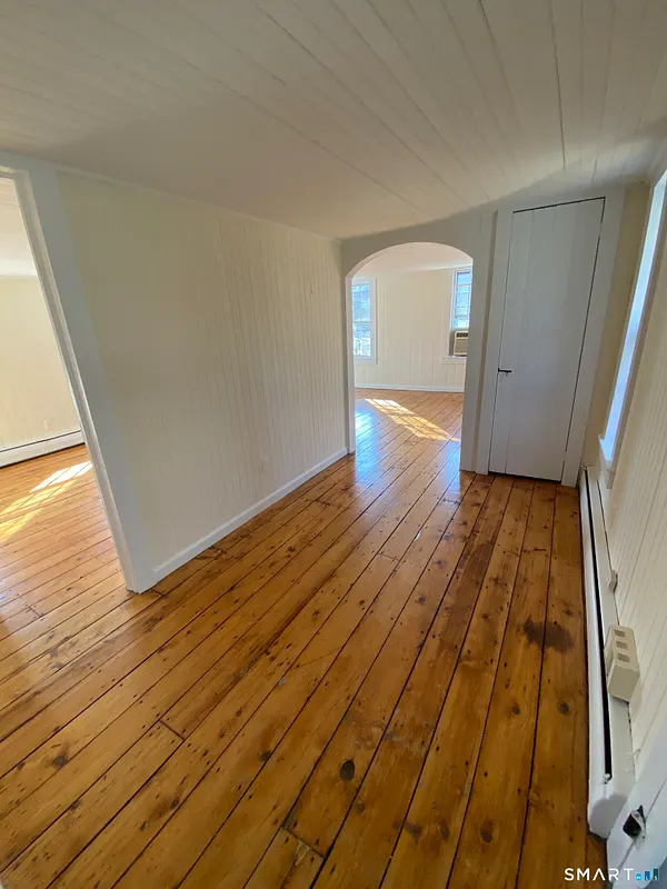119 Kings Highway North Photo 14