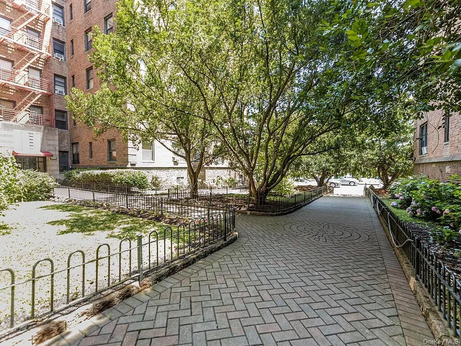 3015 Riverdale Avenue  #2k Photo 19