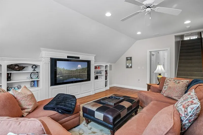 15 Azalea Way Photo 32
