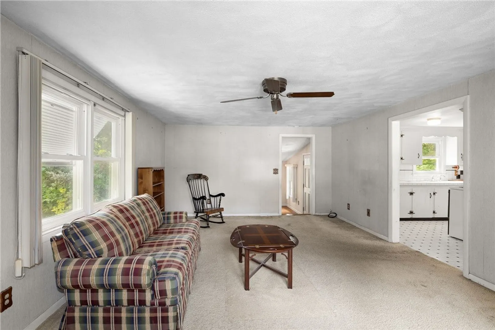 108 Longfellow Drive Photo 14