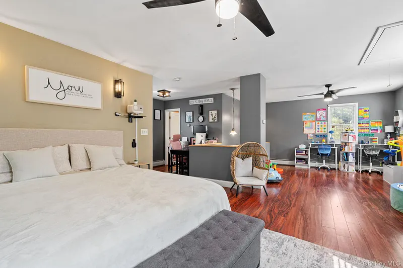 54 Boulevard Photo 16