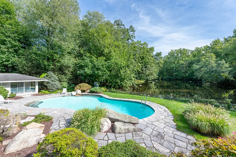 132 Blueberry Drive Photo 35