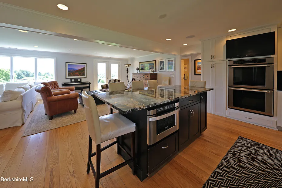 154 Plunkett St Photo 25