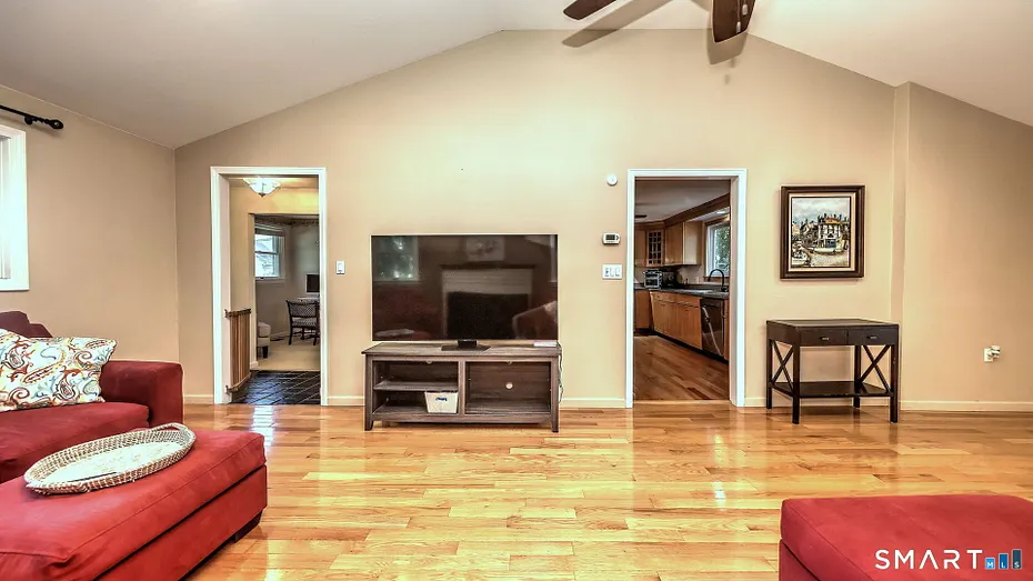 22 Central Avenue Photo 11