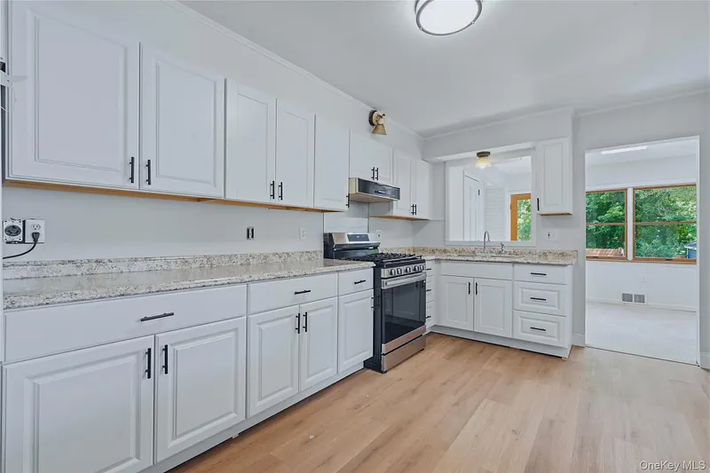 160 Washington Avenue Photo 8