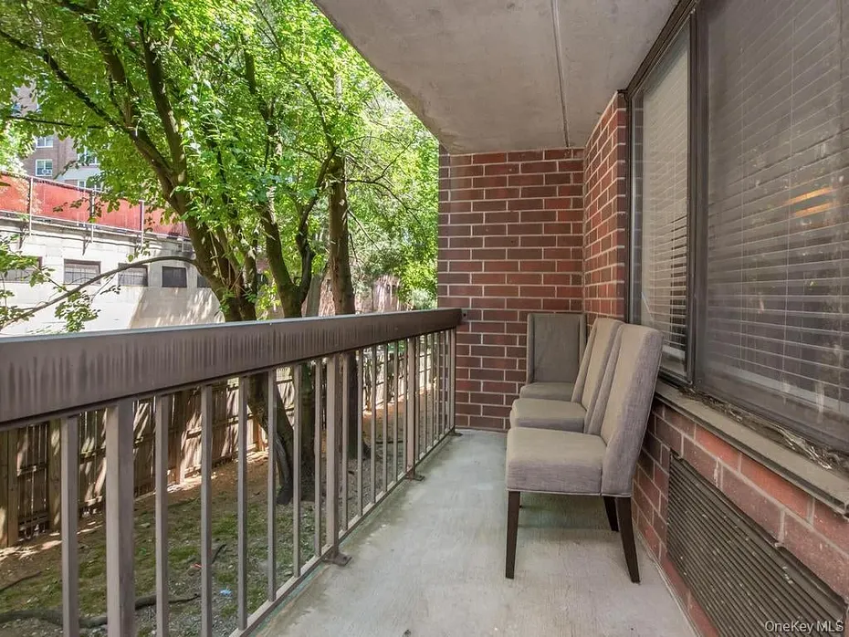 777 N Macquesten Parkway  #203 Photo 10