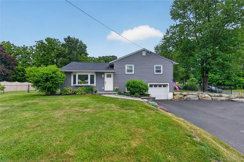 9 Arbor Drive Photo 1