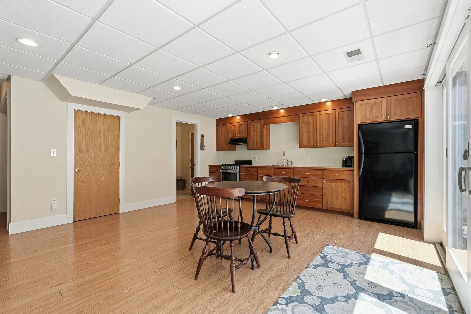 409 Henry St Photo 34