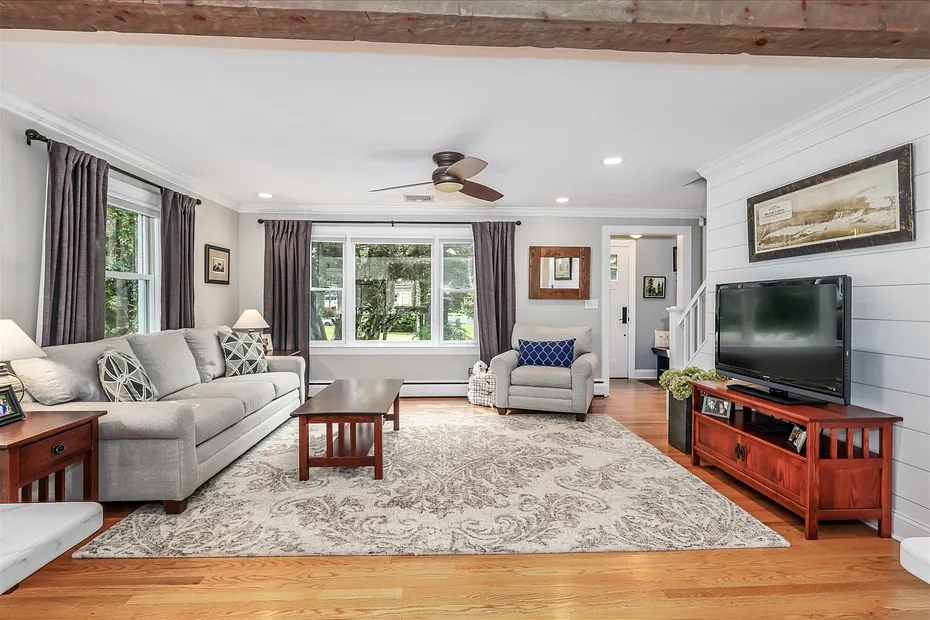 30 Oriole Lane Photo 5