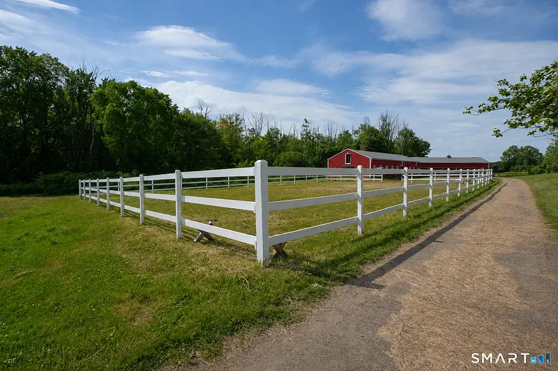 85 East Street Photo 14