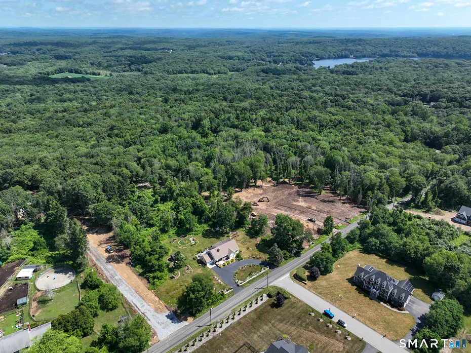 480 Forsyth Road Photo 3