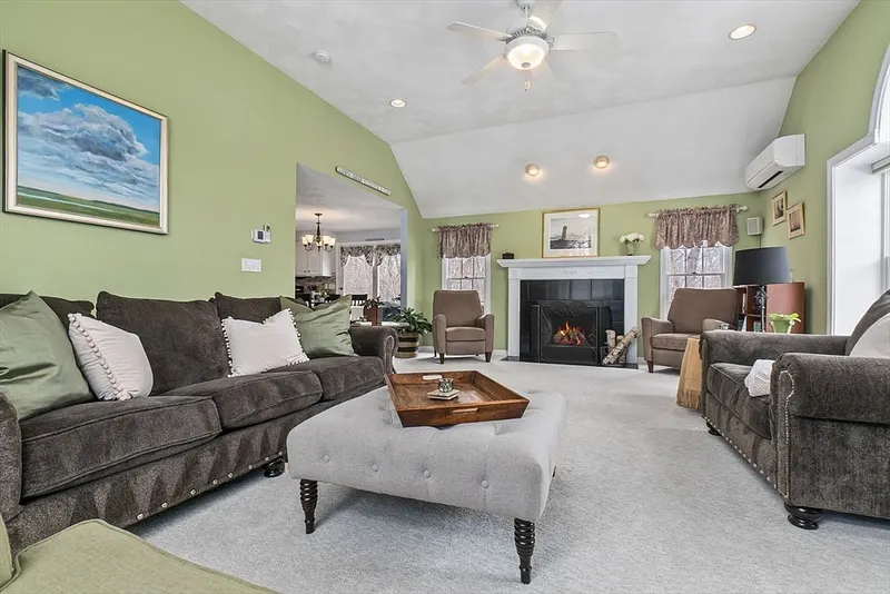 11 Barberry Ln Photo 8