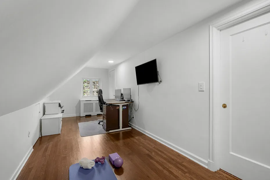73 Woodlawn Avenue Photo 33