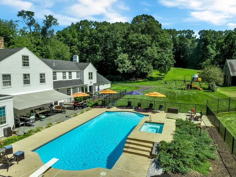 40 Brookhills Road Photo 20