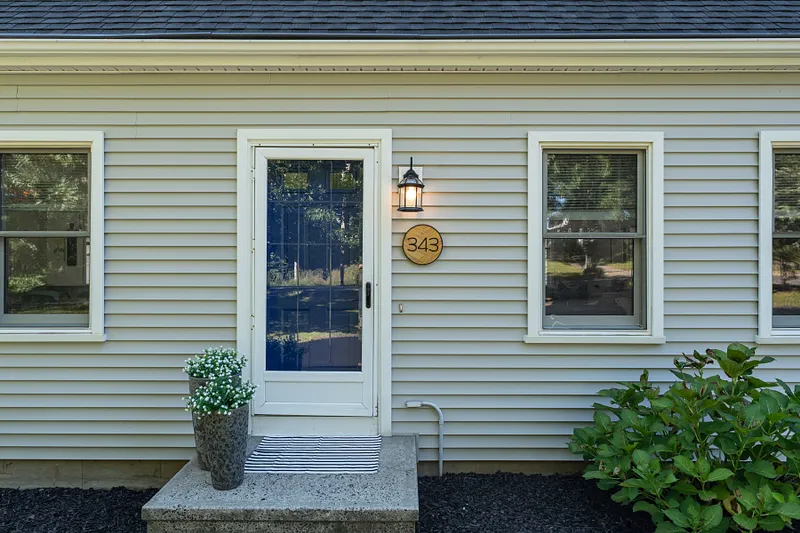 343 Horse Pond Road Photo 4