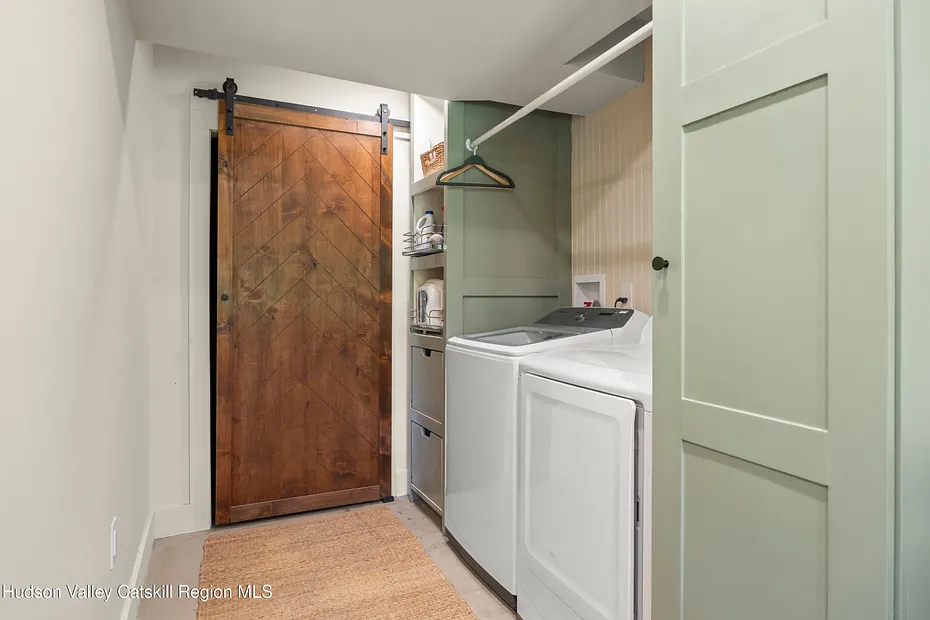 476 South Road Photo 28