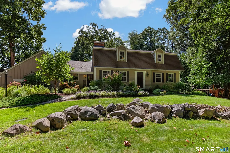87 Chevas Road Photo 1