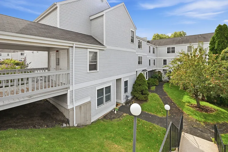 55 Mill Plain Road  #32-1 Photo 29