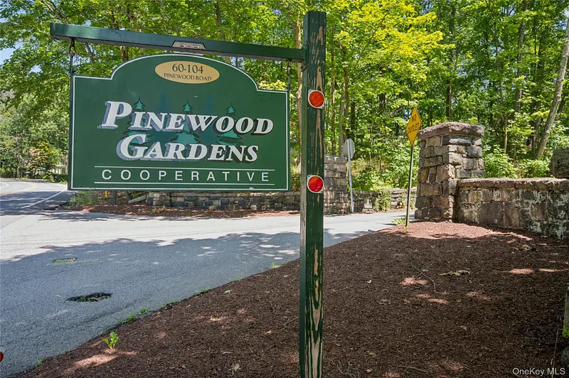 84 Pinewood Road  #1F Photo 2