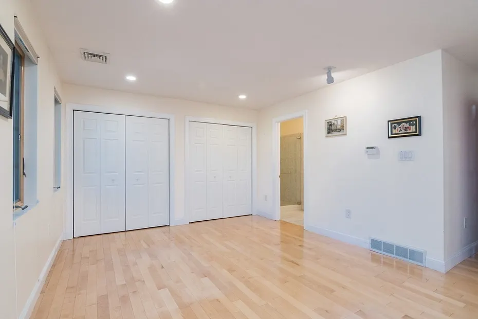62 Fairview Ave Photo 18