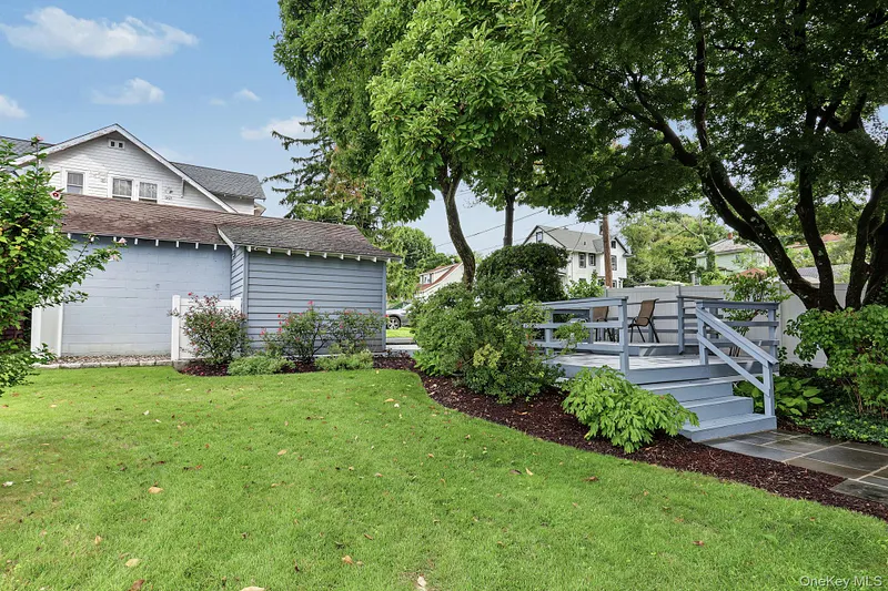 1118 Hudson Avenue Photo 24