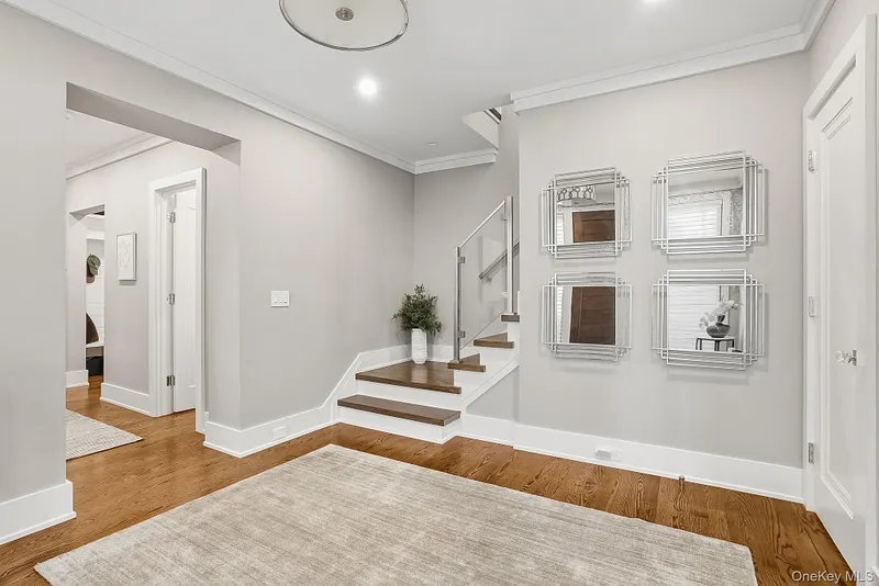 9 Kirby Lane N Photo 2