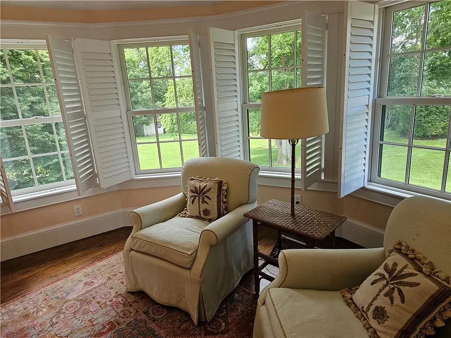 209 Coggeshall Avenue Photo 30