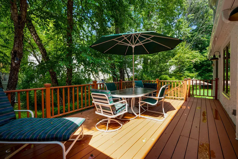 7 Poplar Road Photo 31