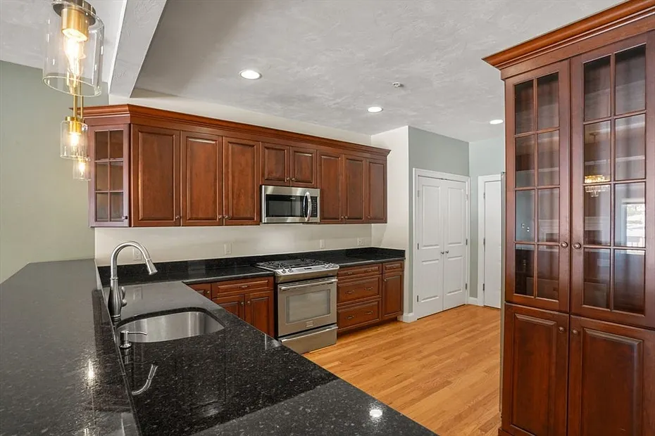 10 Fairway Dr #10 Photo 10
