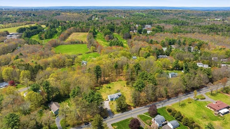 817 Somers Rd Photo 2
