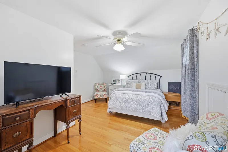 142 Nicholson Street Photo 18