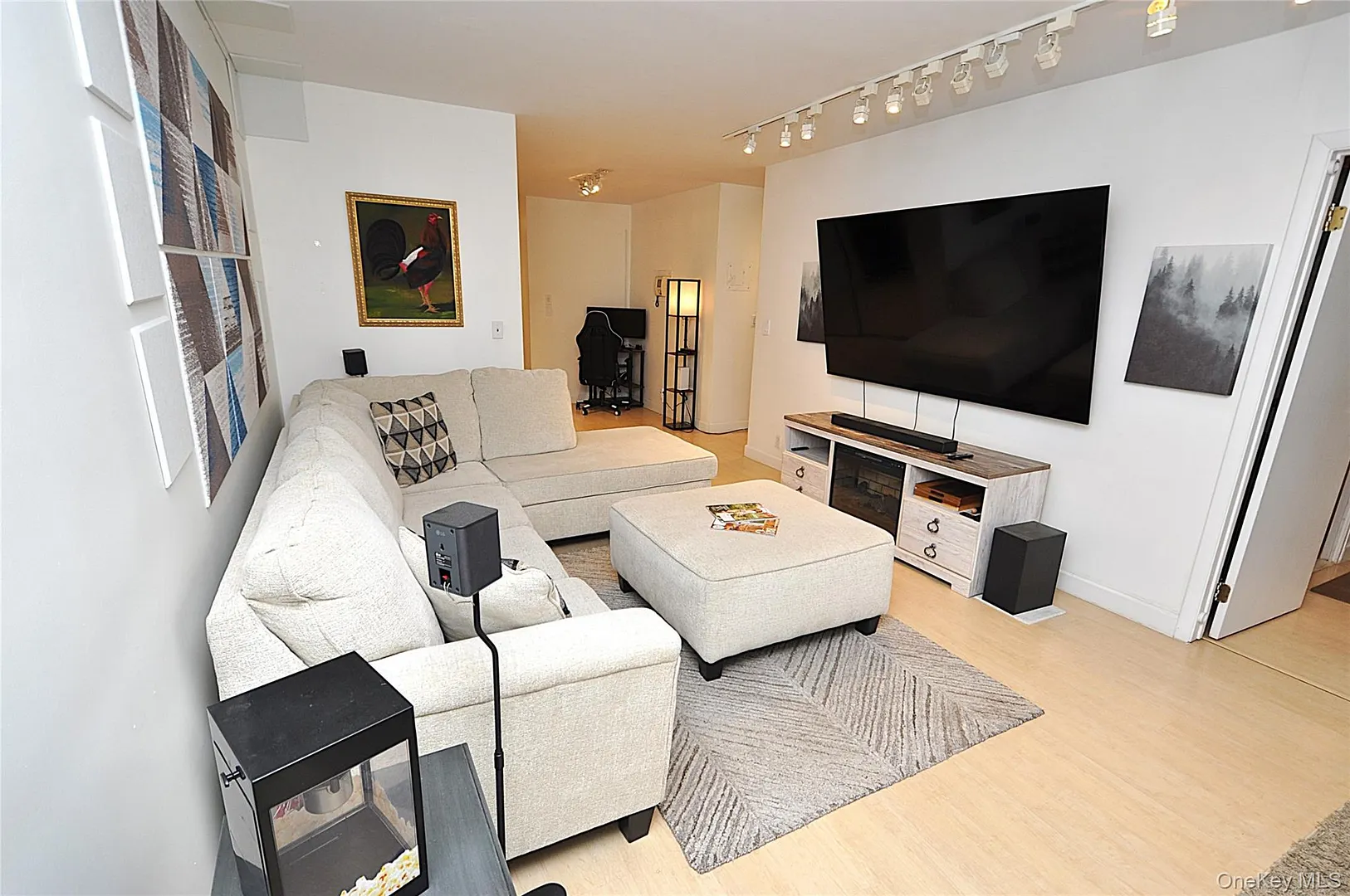 230 Garth Road  #3B1 Photo 10
